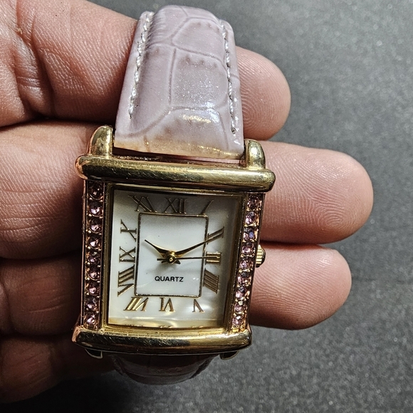 Ladies Quartz Fashion Tank Style Watch MOP Roman Dial Purple Crystals Working sh - Picture 4 of 10